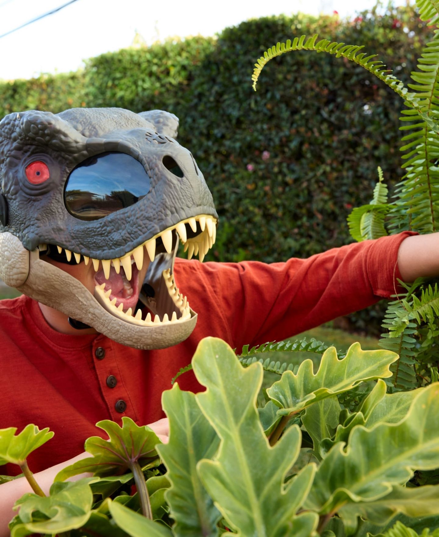 Детская игрушка Jurassic World Dominion Tyrannosaurus Rex Chomp N Roar Mask — фото 3