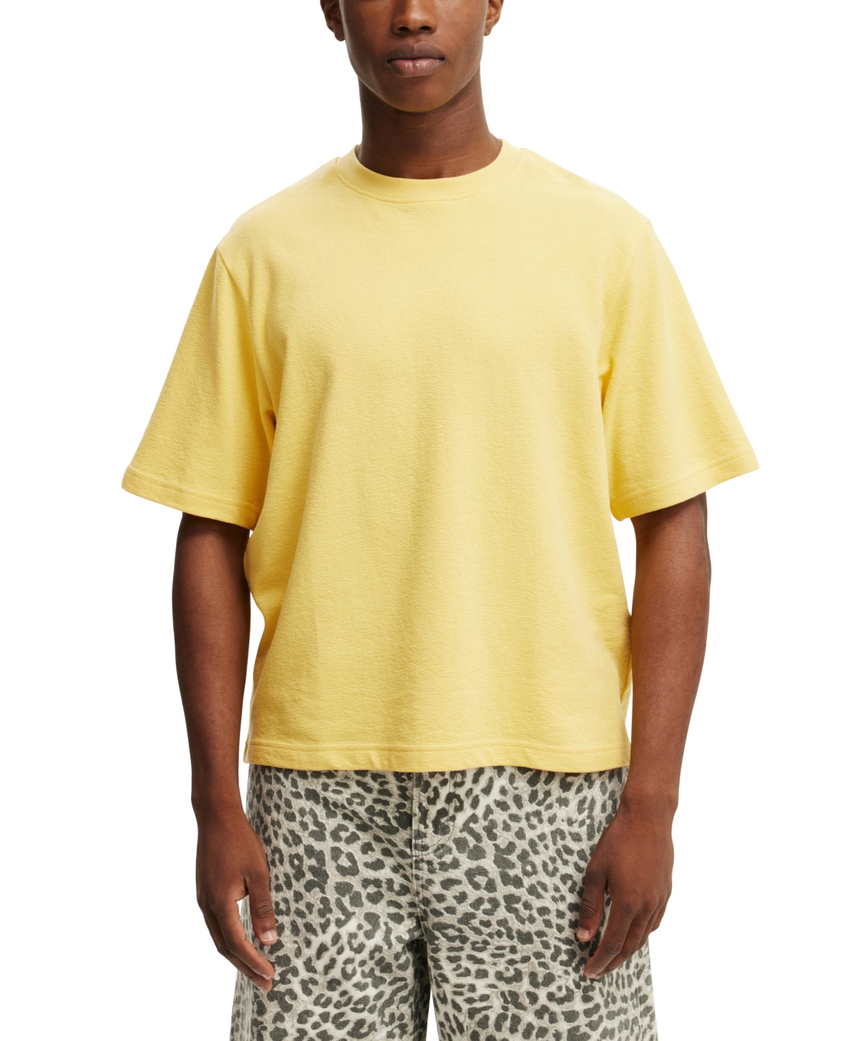 COTTON ON MEN'S CROPPED FIT T-SHIRT 