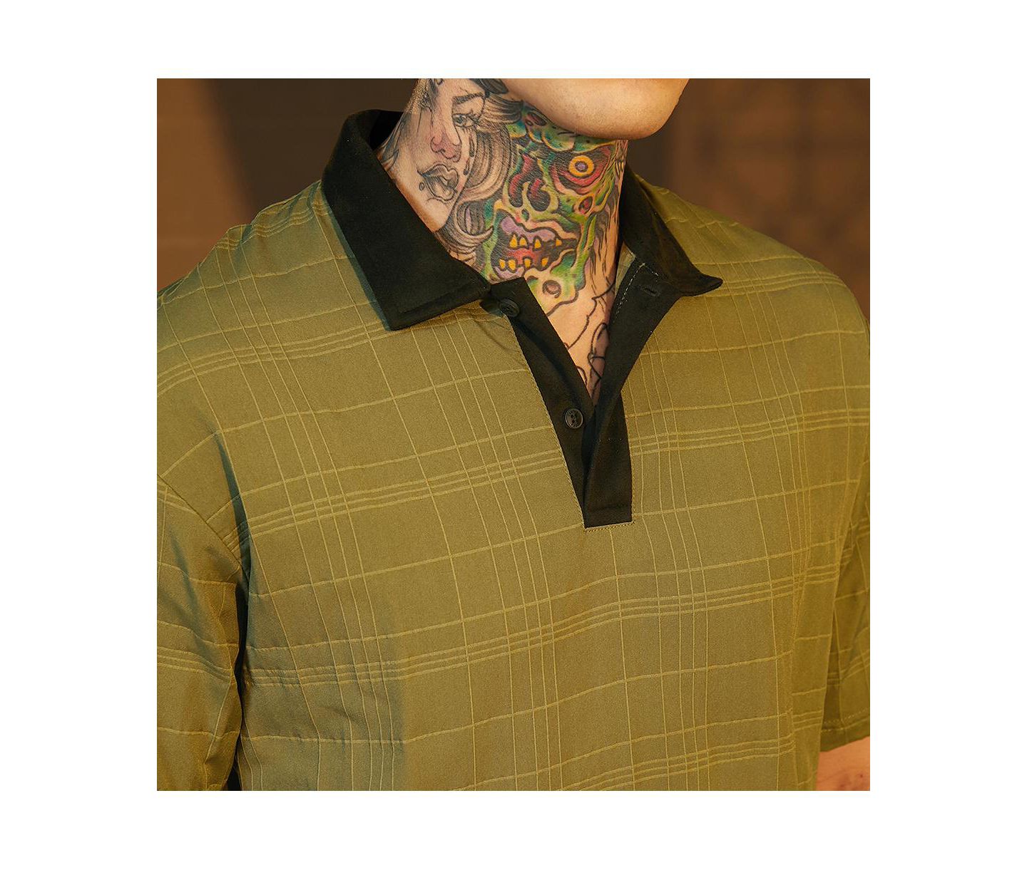 Мужская футболка Cahoot Campus Sutra Olive Green and Onyx Black Contrast Grid Polo, цвет: Зелёный — фото 7