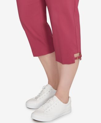 Plus Size Solid Tech Stretch Capri Pants