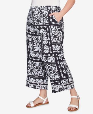 Plus Size Lotus Patchwork Crepe Capri Pants