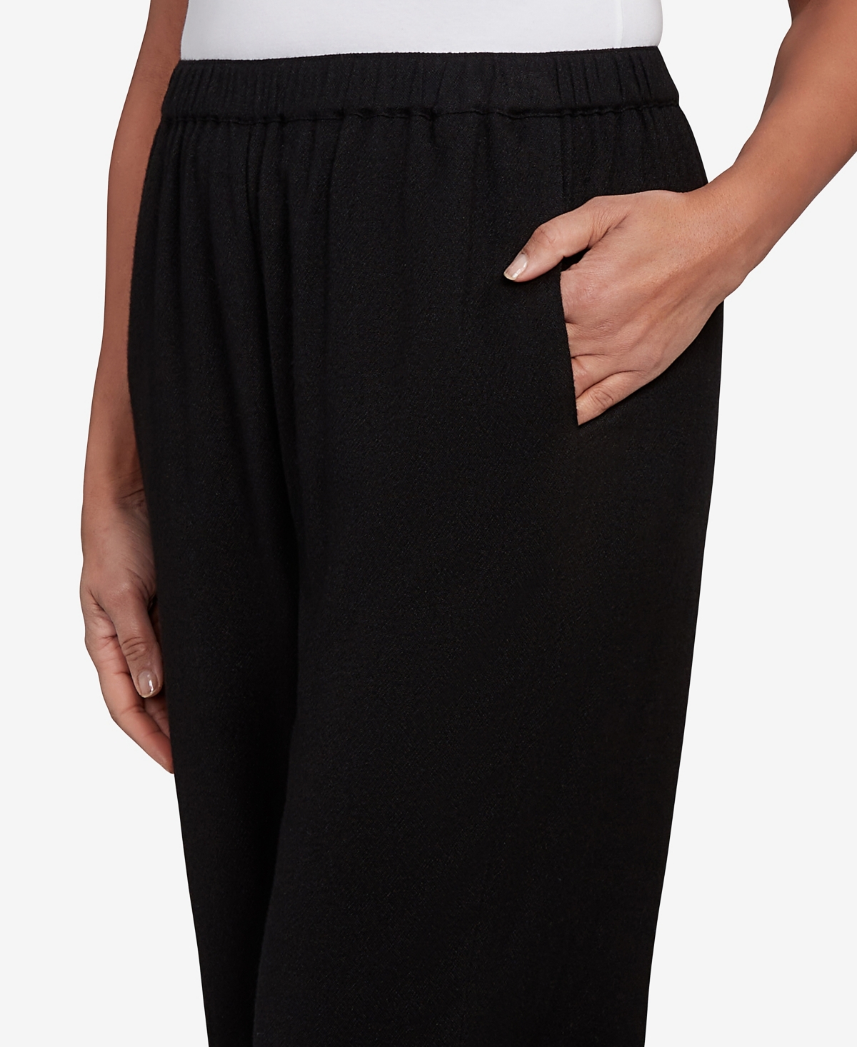 Alfred Dunner Women's Santa Barbara Button Cuffed All Around Elastic Ankle Pants