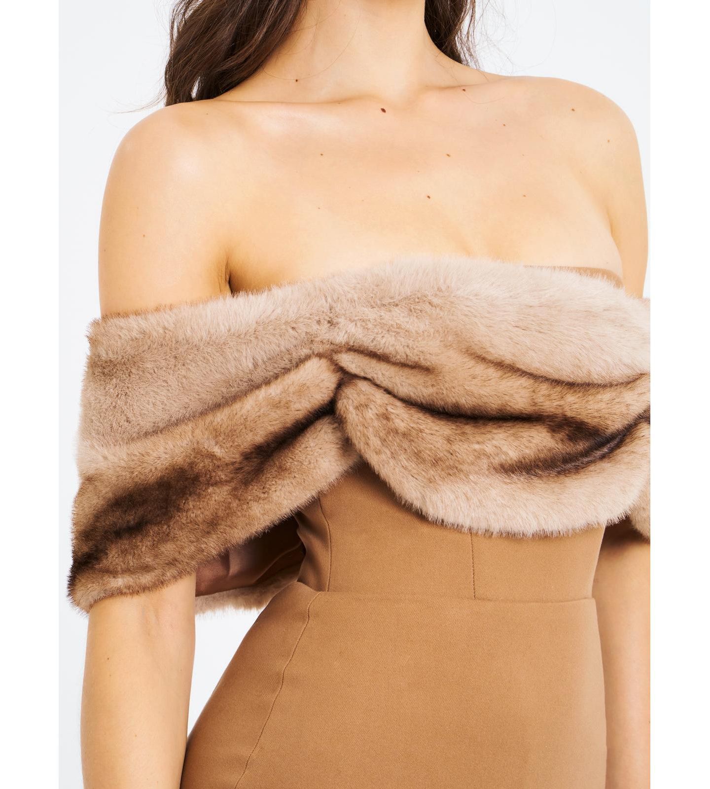 Женское платье Miss Circle Women Nadira Off Shoulder Faux Fur Trim Mini, цвет: Натуральный — фото 6