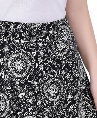 Petite Wide Waisted Knee Length Skirt