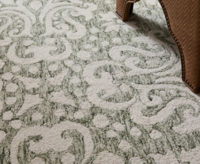 Belfort 8A28F 2'x3' Area Rug