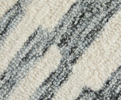 Wallace 8A42F 2'x3' Area Rug