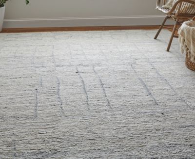 Navaro 8913F 2'x3' Area Rug