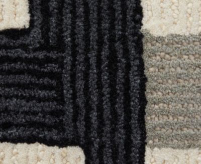 Maguire 8905F 2'x3' Area Rug