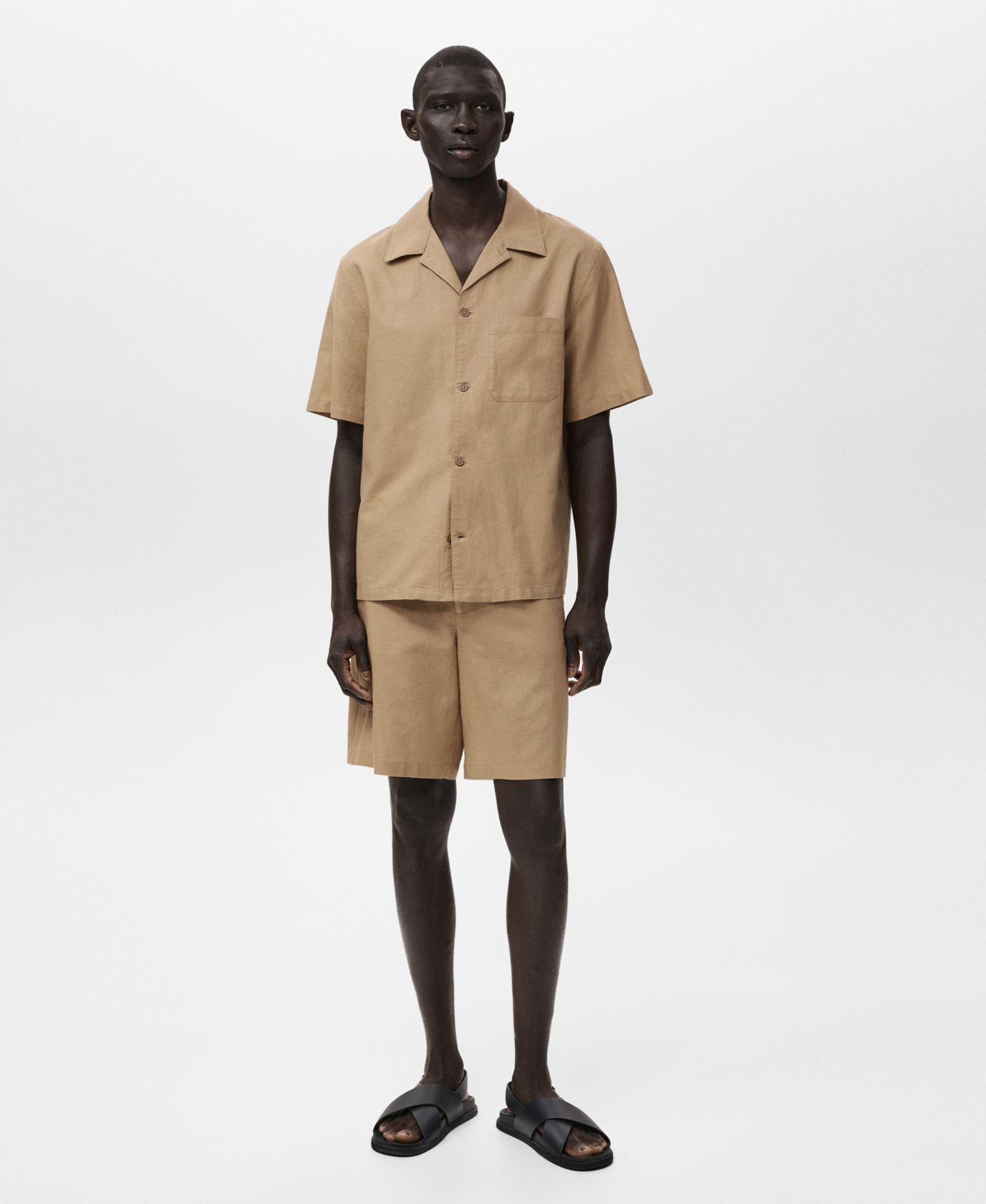 Мужская рубашка Mango Bowling Collar and Pocket Linen, цвет: Бежевый — фото 2