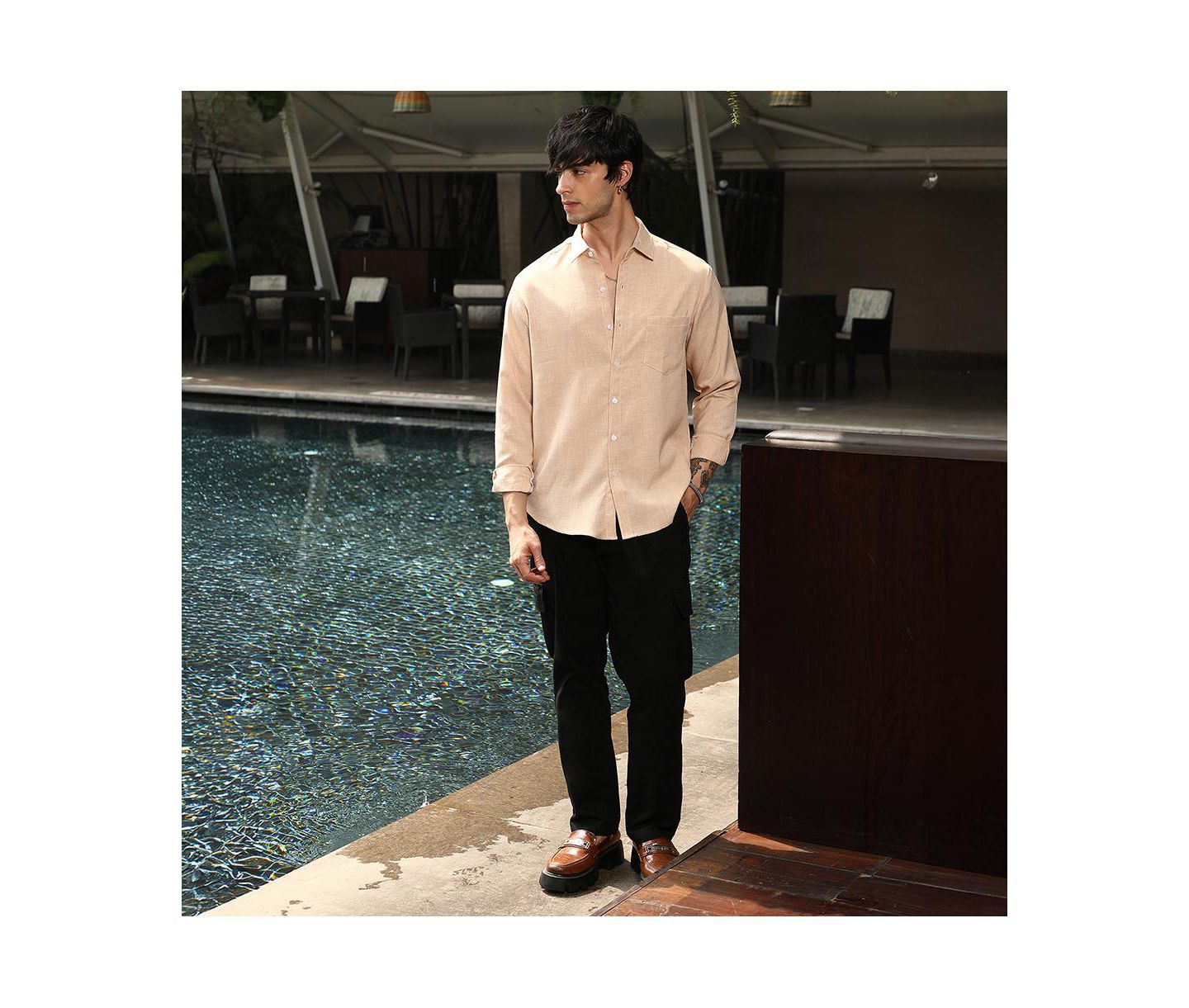 Мужская рубашка Cahoot Campus Sutra Ecru Beige Solid Relaxed, цвет: Бежевый — фото 4