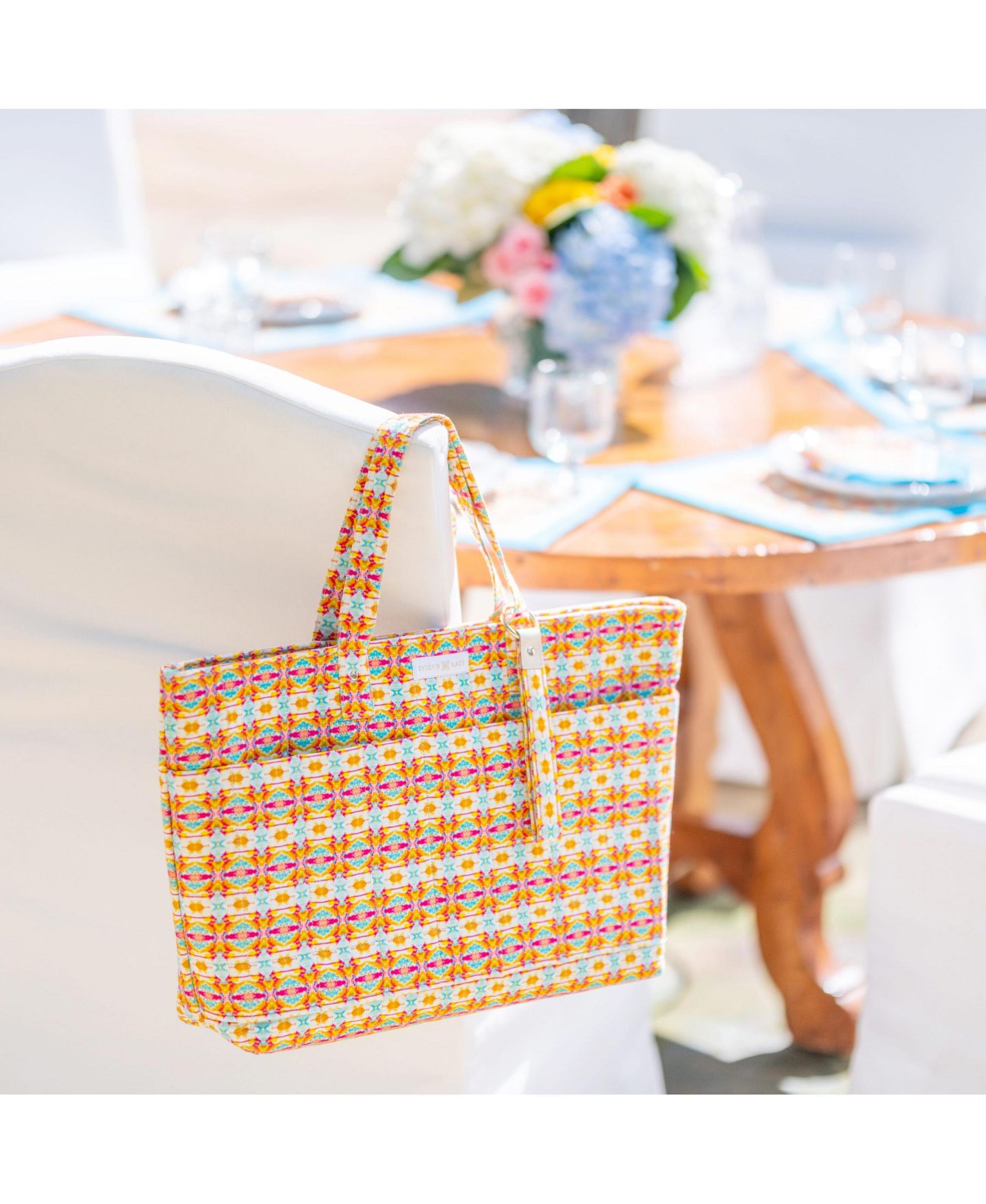 Женские сумки EVELYN & KATE Orange Turtle Collection- Artist Designed, Patterned Quilted Tote Bag and Pouch, Coordinating Silk Scarf/Wrap/Sarongs and Fabric Loop Keychain Accessories, цвет: Оранжевый — фото 1