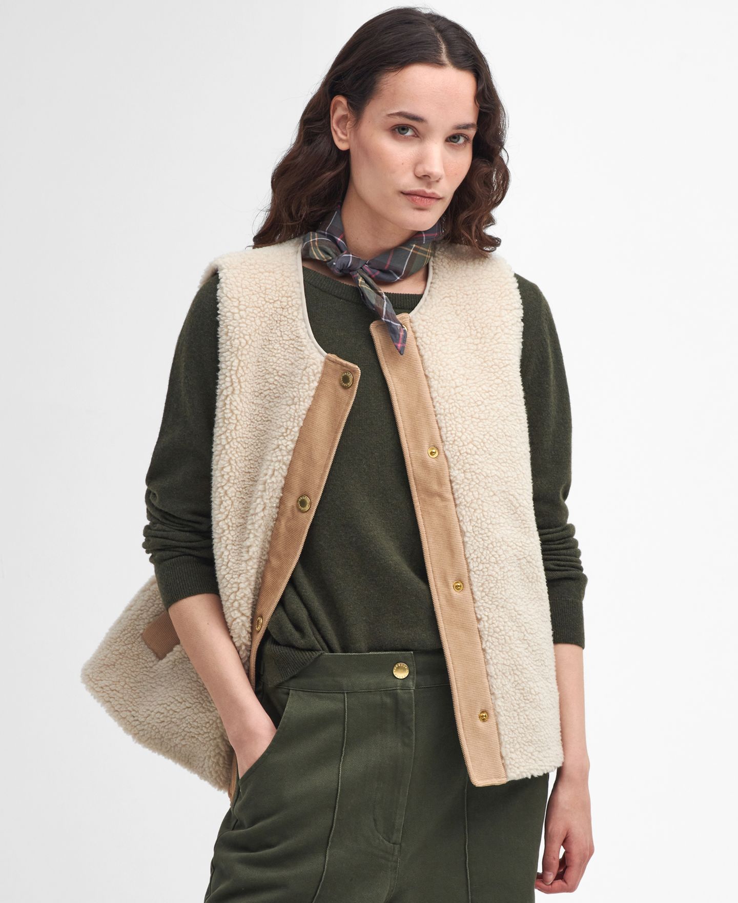 Женский жилет Barbour Dulsie Faux-Fur Vest Liner, цвет: Экрю — фото 1