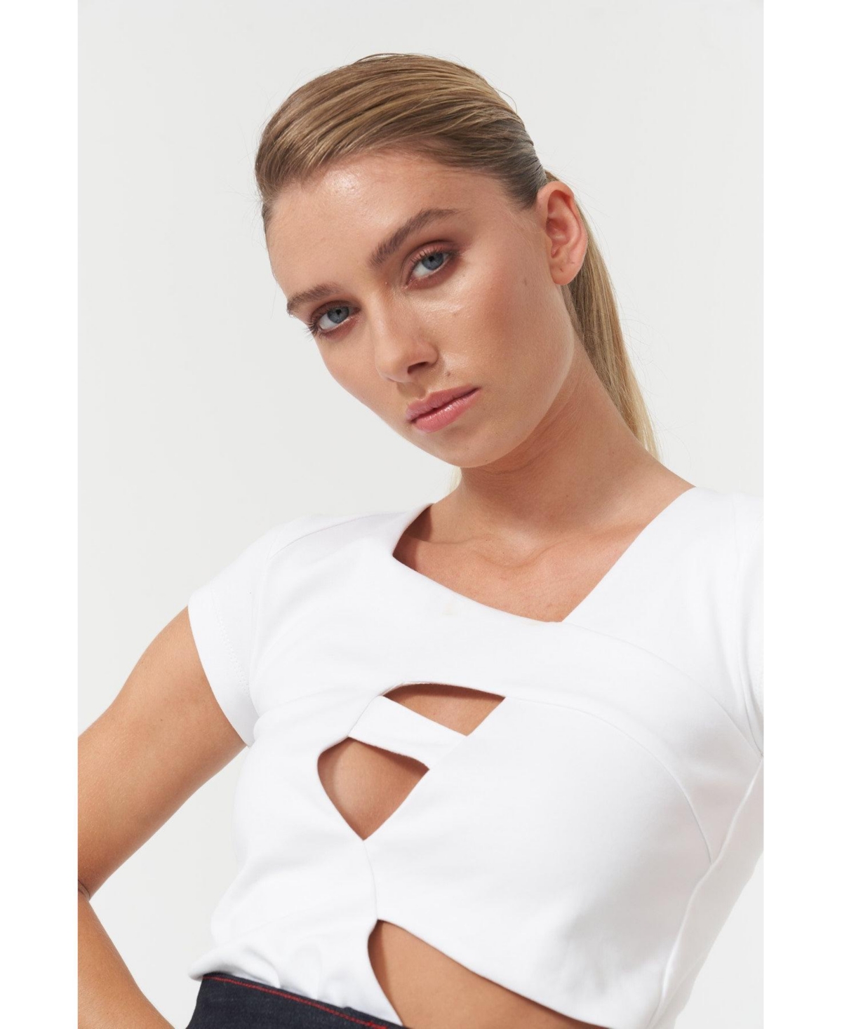 Women's Assymetric Cut Out Tshirt Optic White