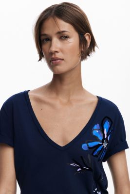 Women's Vase V-neck T-shirt