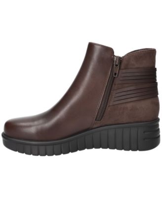 Women's Sueann Round Toe Ankle Booties