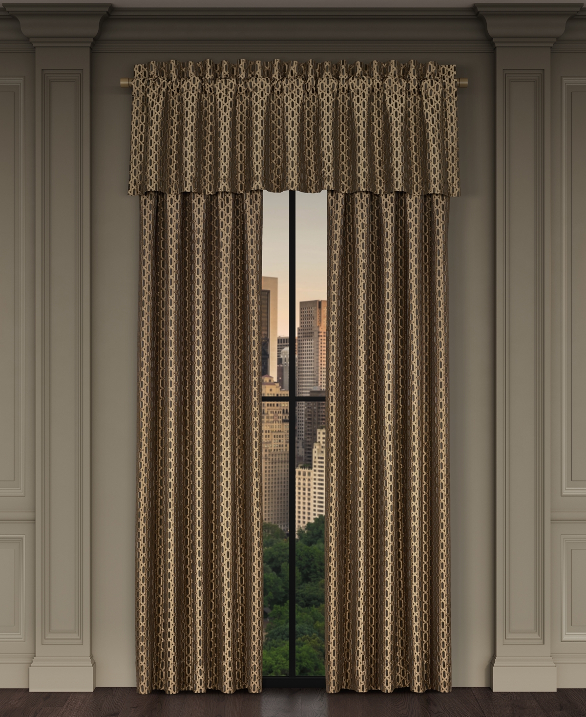 J Queen New York Metropolitan Window Straight Valance