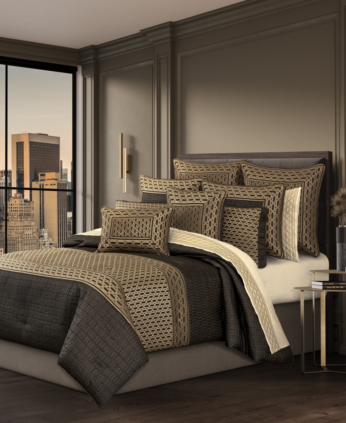 J Queen New York Metropolitan 3-pc. Comforter Set, Full/queen In Brown