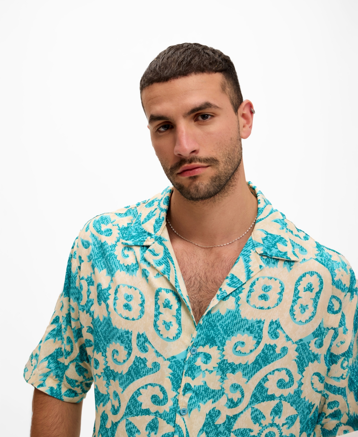 Ron Tomson Men's Allover Floral Pattern Oversized Relaxed Shirt