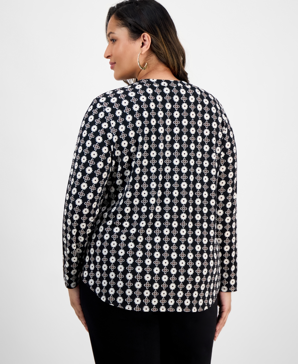 Jm Collection Plus Size Printed V-neck Long-sleeve Top In Multi