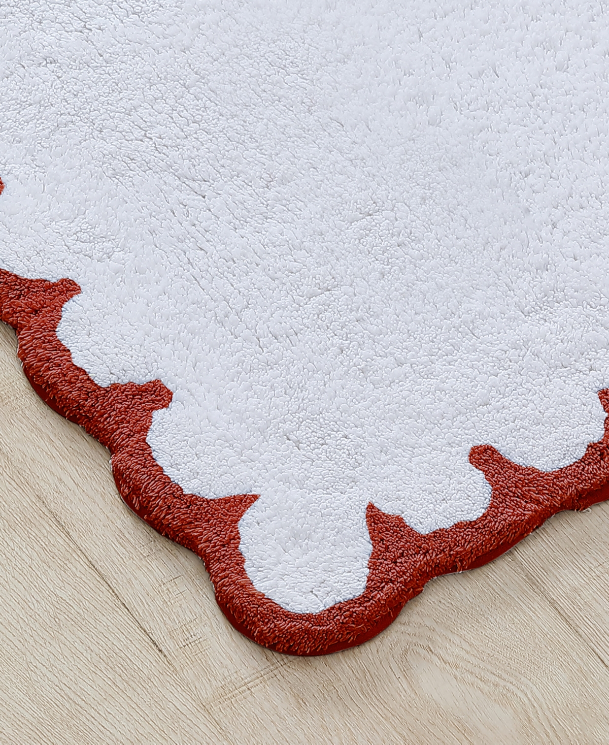 Peri Home Scallop Detail Cotton Bath Mat In Red
