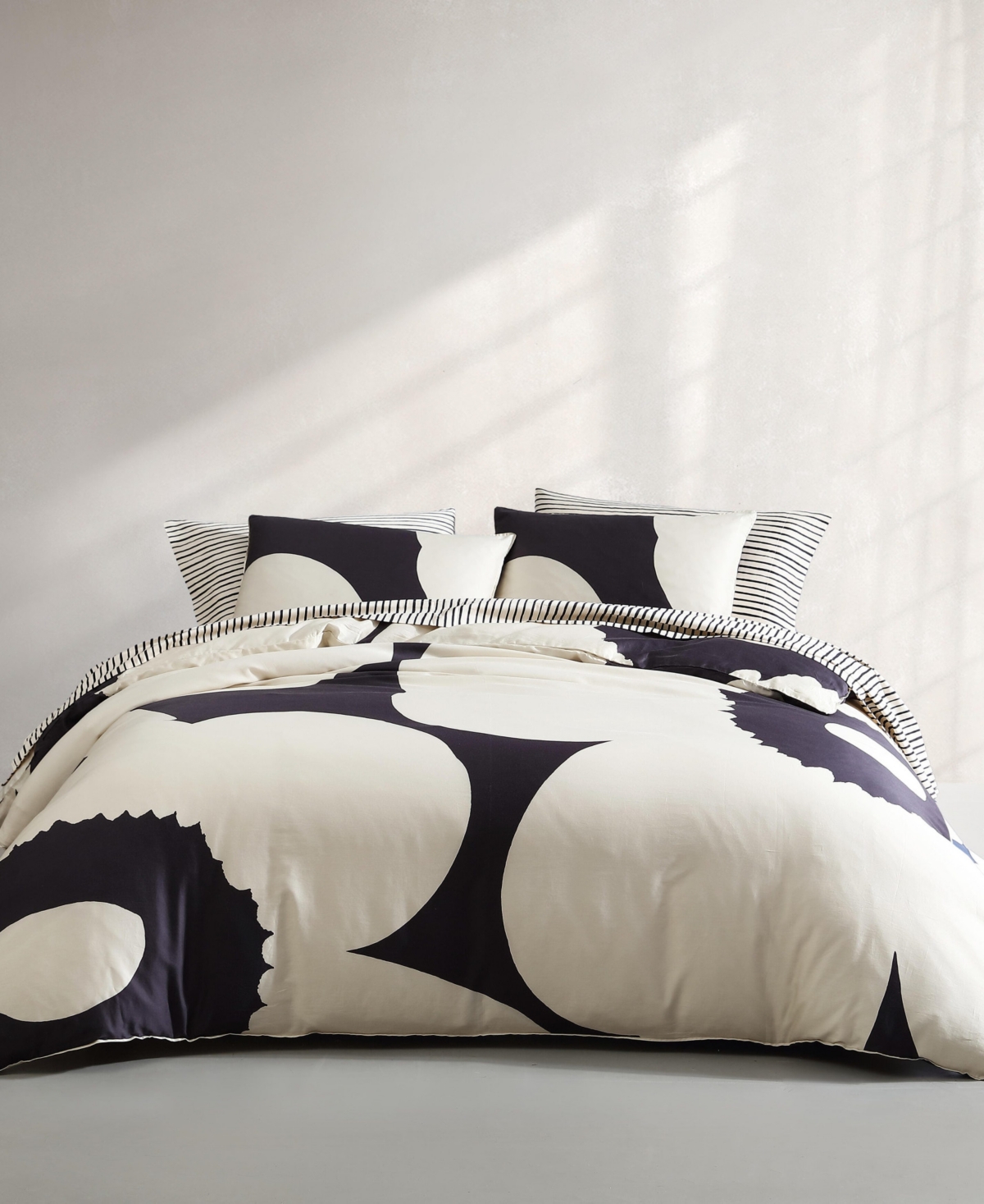Marimekko Iso Unikko Cotton 3-pc. Duvet Cover Set, King In Gray