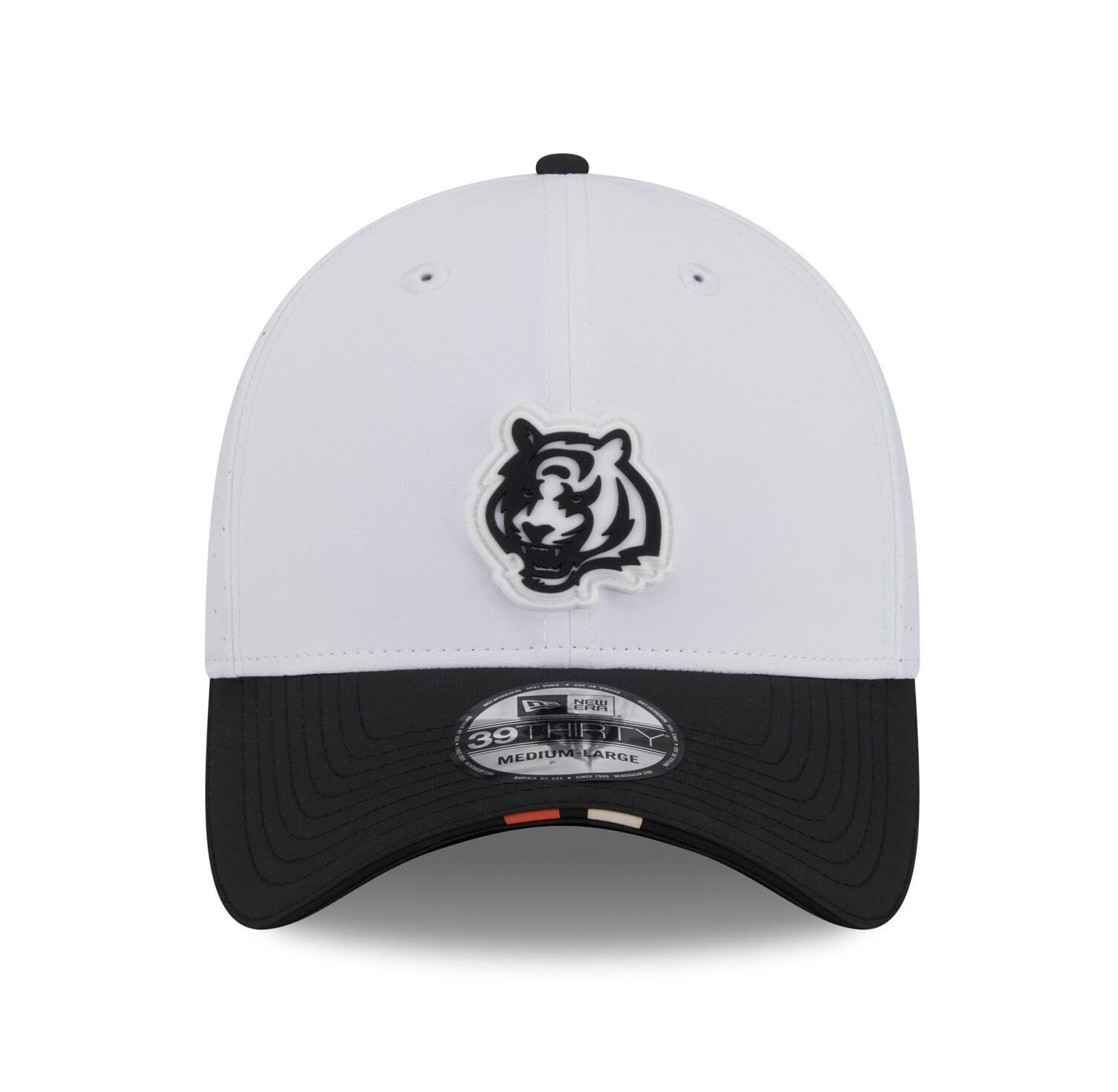 Men's White/Black Cincinnati Bengals 2025 NFL Training Camp 39THIRTY Flex Hat