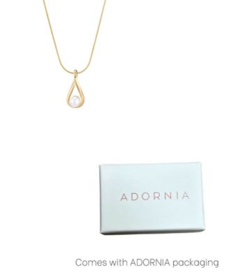 Hanging Cultivated Pearl Pendant Necklace