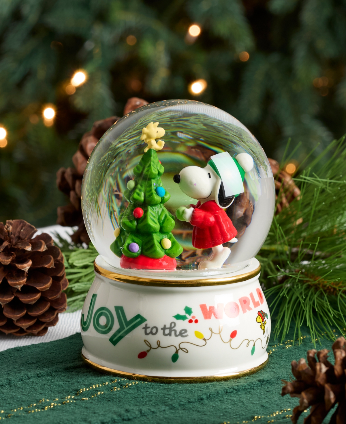 Lenox Snoopy Snow Globe