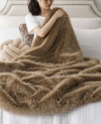 Lifestyle Faux Fur Throw, 60" x 80"