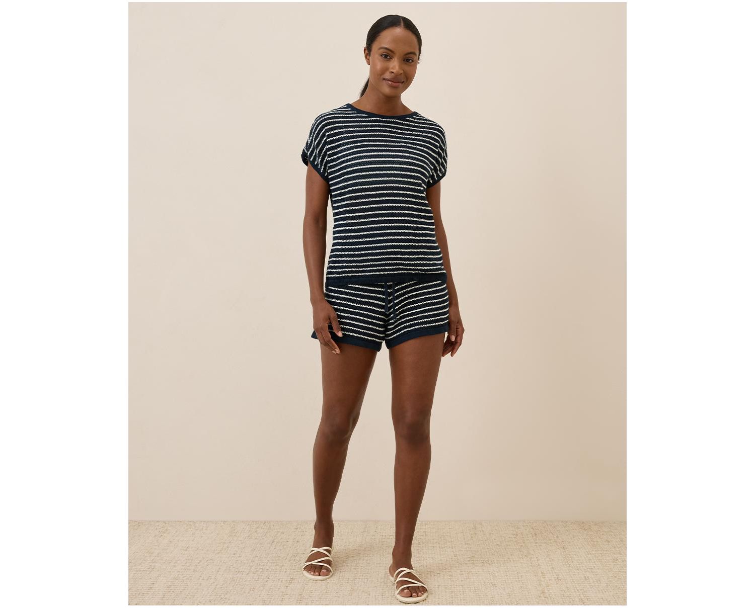 Women's Beachside Linen Crochet Short