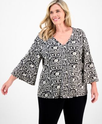Plus Size Embellished V-Neck 3/4-Sleeve Top