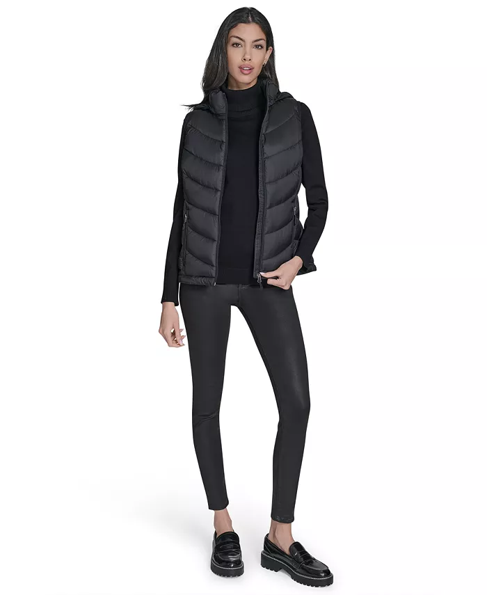 Women's Packable Hooded Puffer Vest - thumbnail 3