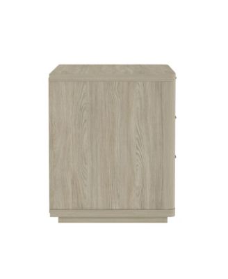 Evelyn 32" 3-Drawer Nightstand