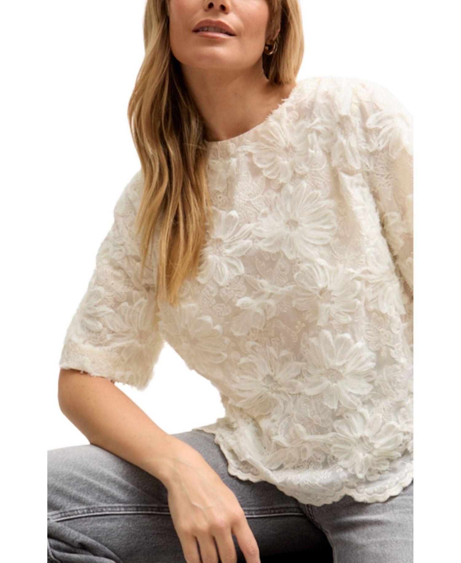 Women's Lotus Ribbon Work Scallop Hem Top
