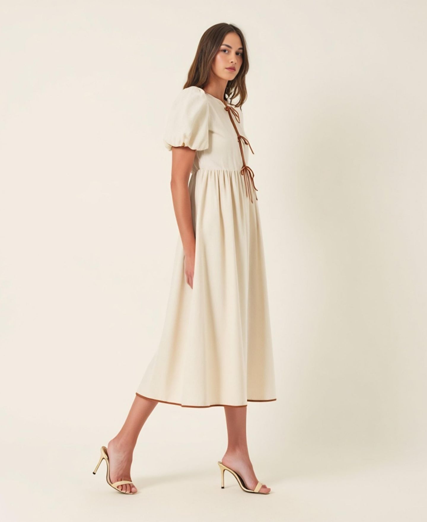Женское платье Modenaire Puff Sleeve Contrast Tie Midi, цвет: Светлый бежевый — фото 6