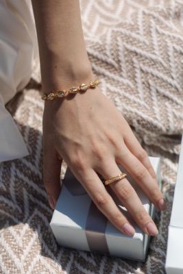 Lucia Shell Whisper Bolo Bracelet