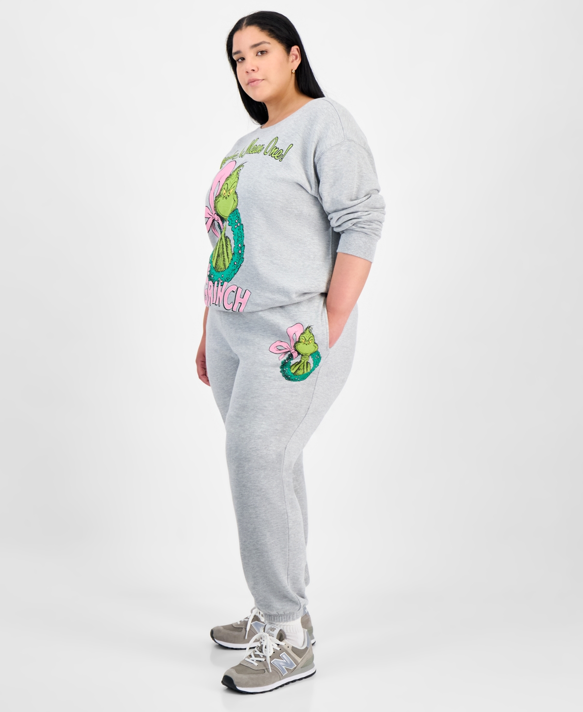 Love Tribe Trendy Plus Size Grinch Wreath Graphic Sweatpants In Gray