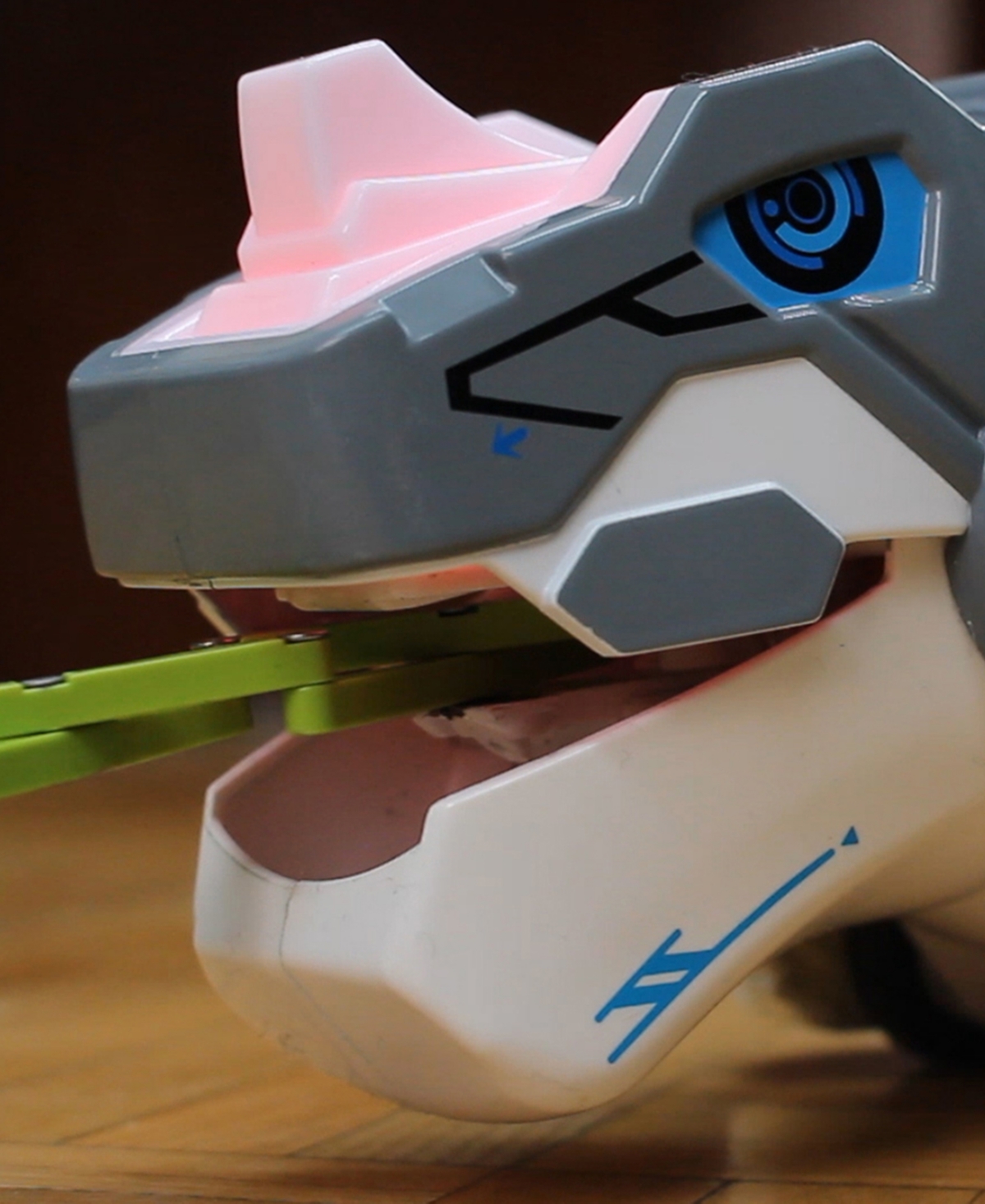 Jupiter Creations Remote Control Dinosaur Magnetic Tongue Robosaur In Multi