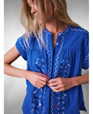 Coves Embroidered Top