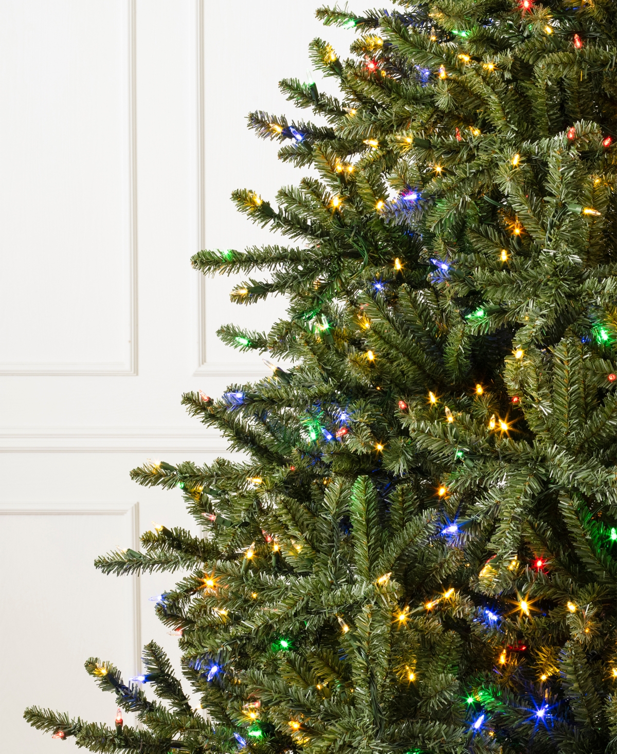 Balsam Hill 6.5 Ft Pre-lit Classic Spruce Tree In Green