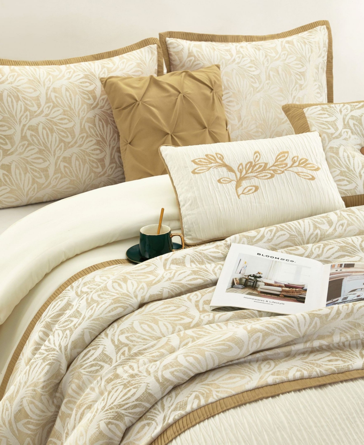 Stratford Park Marisella Leaves 9-pc. Comforter Set, California King In Gold