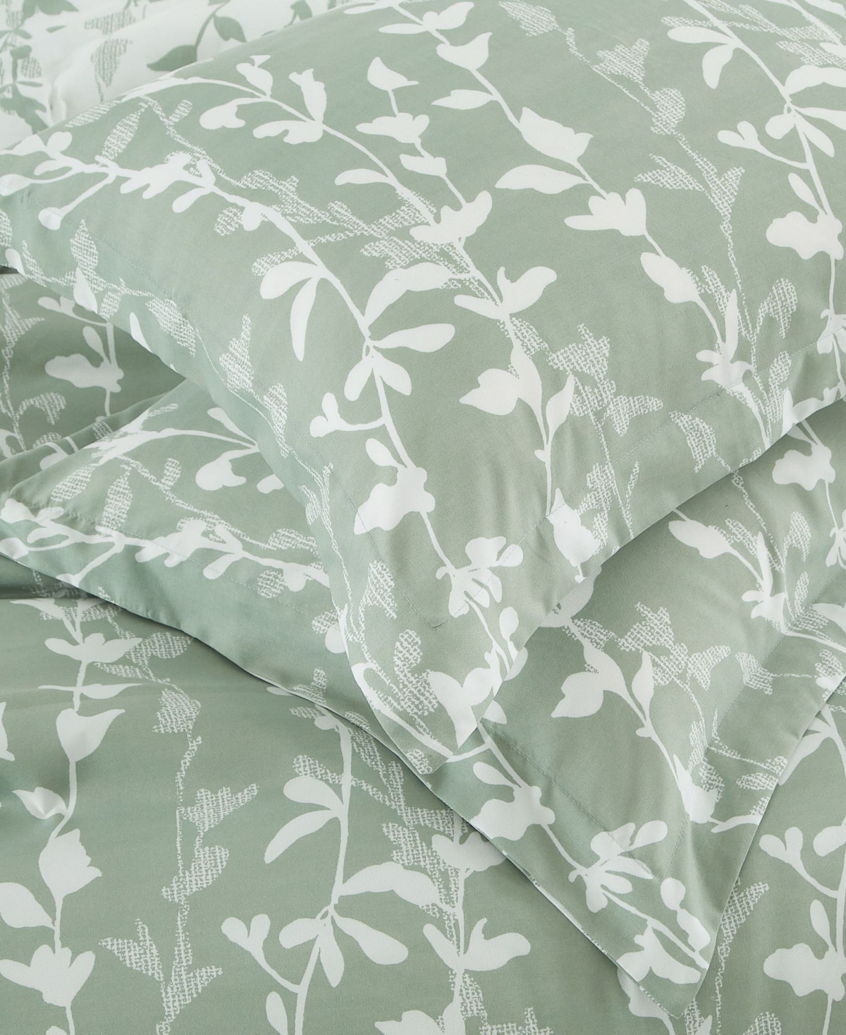 Stratford Park Millie Leaves 3-pc. Comforter Set, Queen In Green