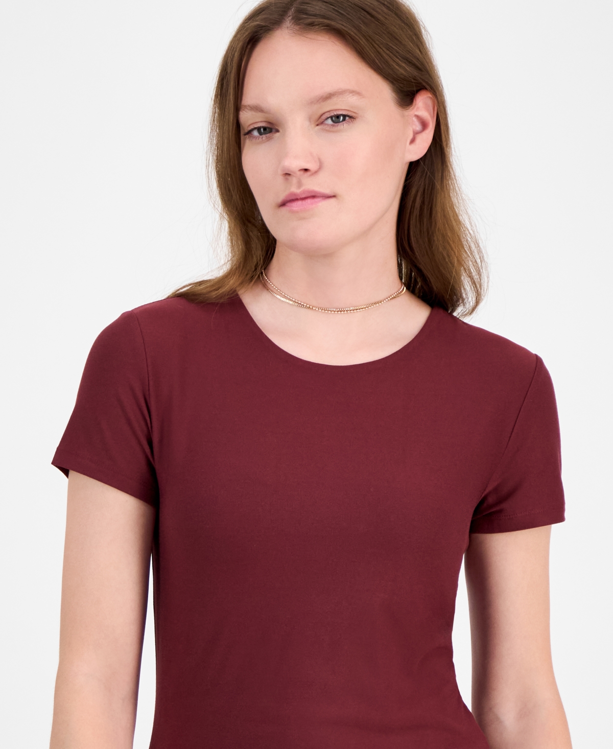 Hippie Rose Juniors' Short-sleeve Crewneck Tee In Burgundy