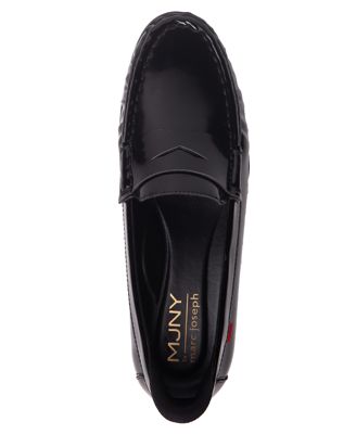 Womens Newbury Street Hands-Free Slip On Technology Penny Loafers