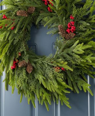 24" Polyethylene Christmas Dripping Wreath
