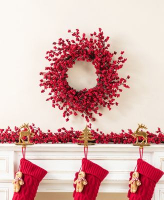 25" Plastic Christmas Berries Wreath
