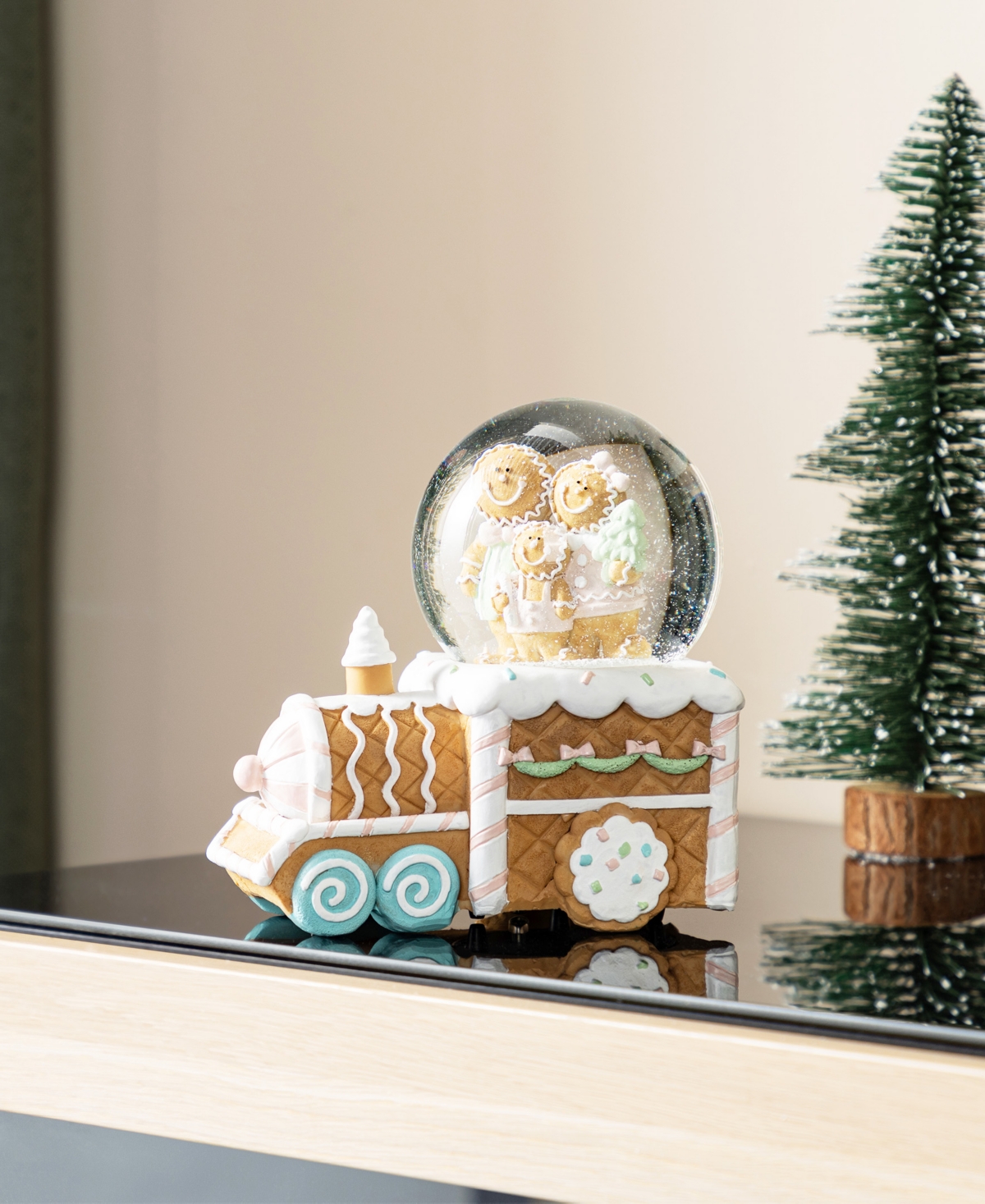 Glitzhome 100mm Resin Christmas Musical Snowflakes Gingerbread Family Train Water Globe In Multi