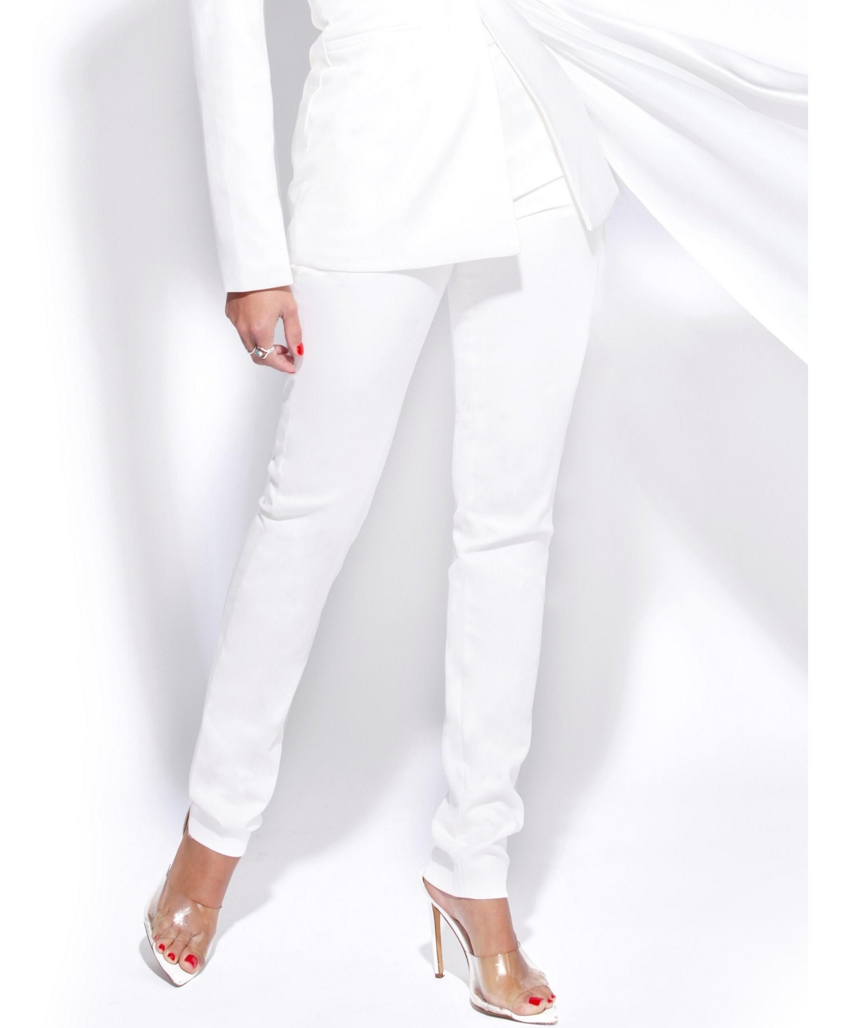 Women Vayla White Skinny Fit Crepe Trousers - White