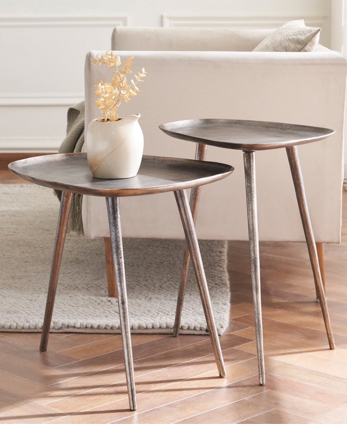 Convenience Concepts 20.5" Bali Metal Tall End Table In Silver