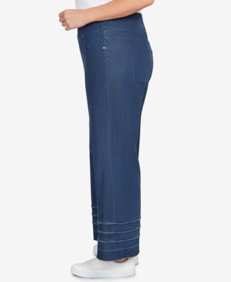 Plus Size Stretch Fringe Pull-On Ankle Jeans